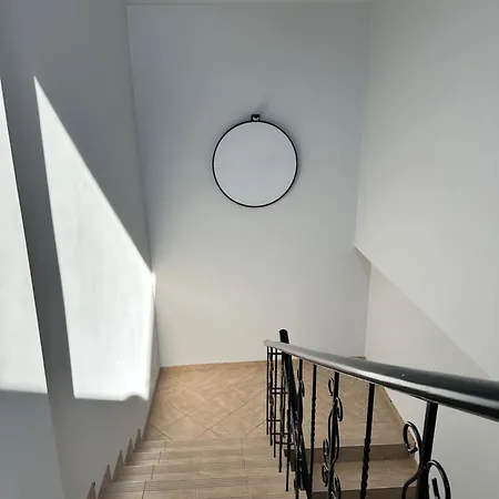 Silvia 101 Apartment *